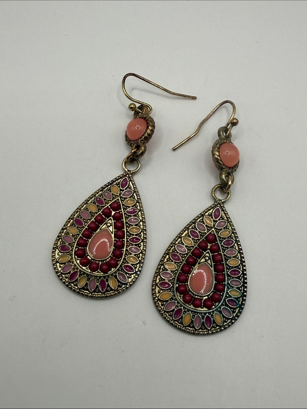 Vintage Gold Tone Pink Teardrop Dangle Drop Statement Earrings